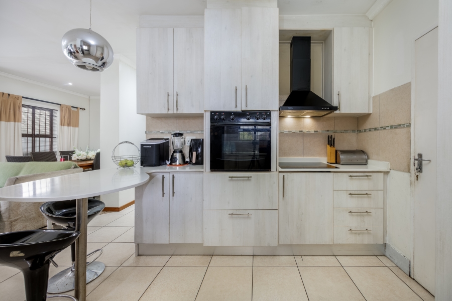 3 Bedroom Property for Sale in Jakarandas Western Cape
